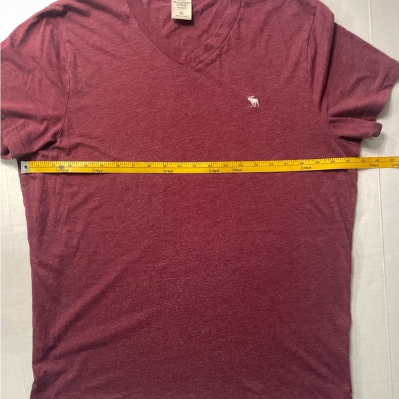 Abercrombie & Fitch Shirt Men's Size XL Muscle V-Neck Logo Maroon Short Sleeve - Picture 5 of 11